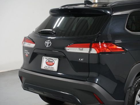 Certified 2025 Toyota Corolla Cross LE image 9