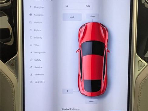 Used 2015 Tesla Model S 85D image 18