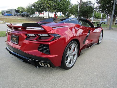 Used 2023 Chevrolet Corvette Stingray Premium Conv w/ Z51 Performance Package RWD image 5