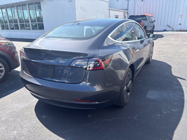 Used 2019 Tesla Model 3 Standard Range RWD image 4