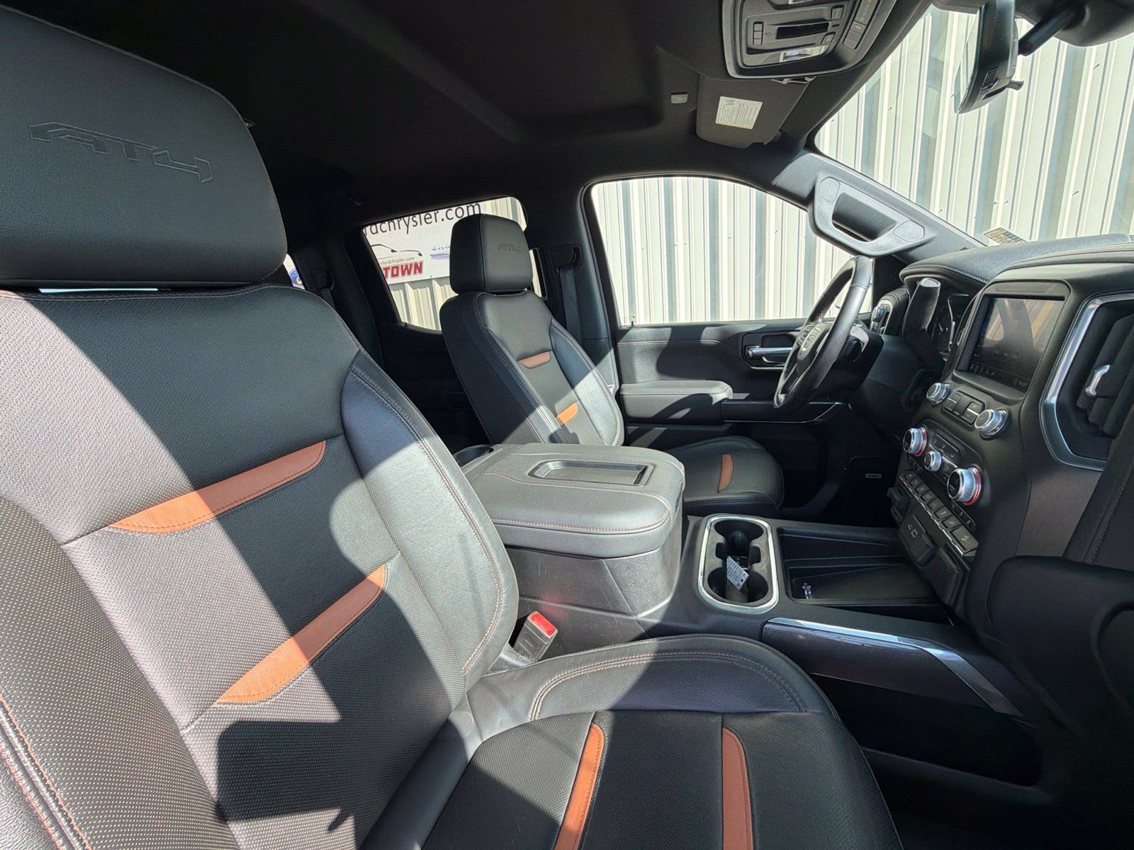 Used 2020 GMC Sierra 1500 AT4 w/ AT4 Premium Package AWD/4WD image 8