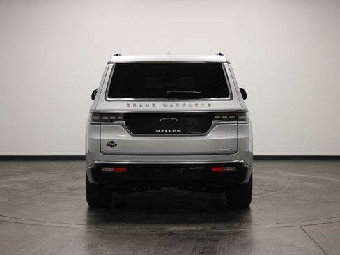 Used 2022 Jeep Grand Wagoneer Series I AWD/4WD image 7