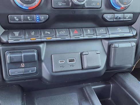 Used 2021 GMC Sierra 2500 Denali w/ Denali Ultimate Package image 33