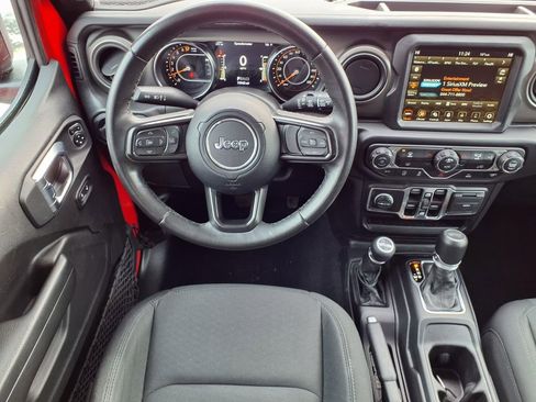 Used 2022 Jeep Wrangler Unlimited Sport image 4