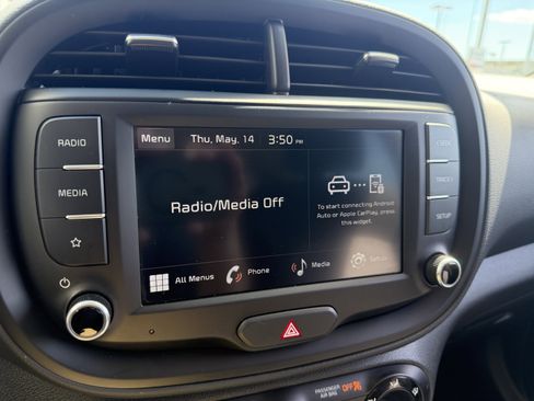 Used 2025 Kia Soul LX FWD image 34