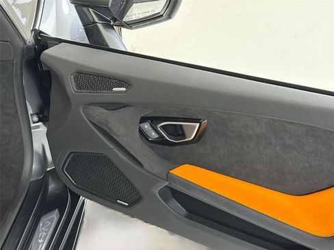 Used 2023 Lamborghini Huracan Tecnica RWD image 31