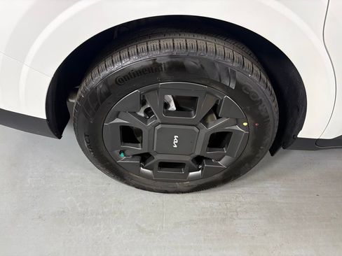 New 2026 Kia Carnival EX image 10