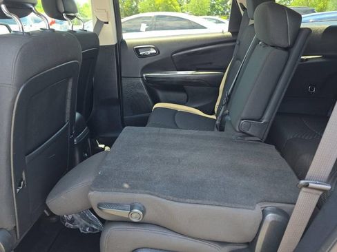 Used 2017 Dodge Journey SXT w/ Comfort/Convenience Group AWD/4WD image 8