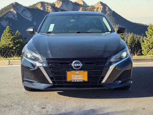 Used 2024 Nissan Altima 2.5 SV image 3