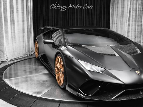 Used 2018 Lamborghini Huracan Performante image 45
