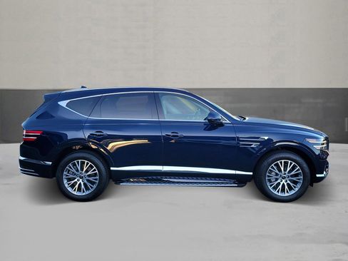 Certified 2025 Genesis GV80 2.5T Standard AWD/4WD image 4