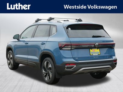 New 2025 Volkswagen Taos SE