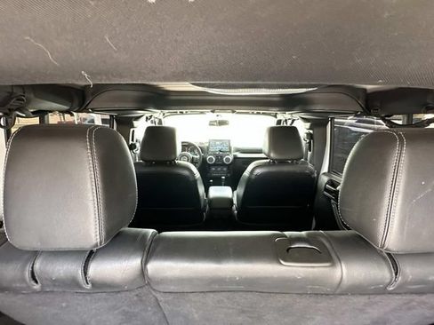 Used 2017 Jeep Wrangler Unlimited Sahara w/ Dual Top Group AWD/4WD image 16