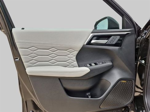 New 2025 Mitsubishi Outlander SEL image 21