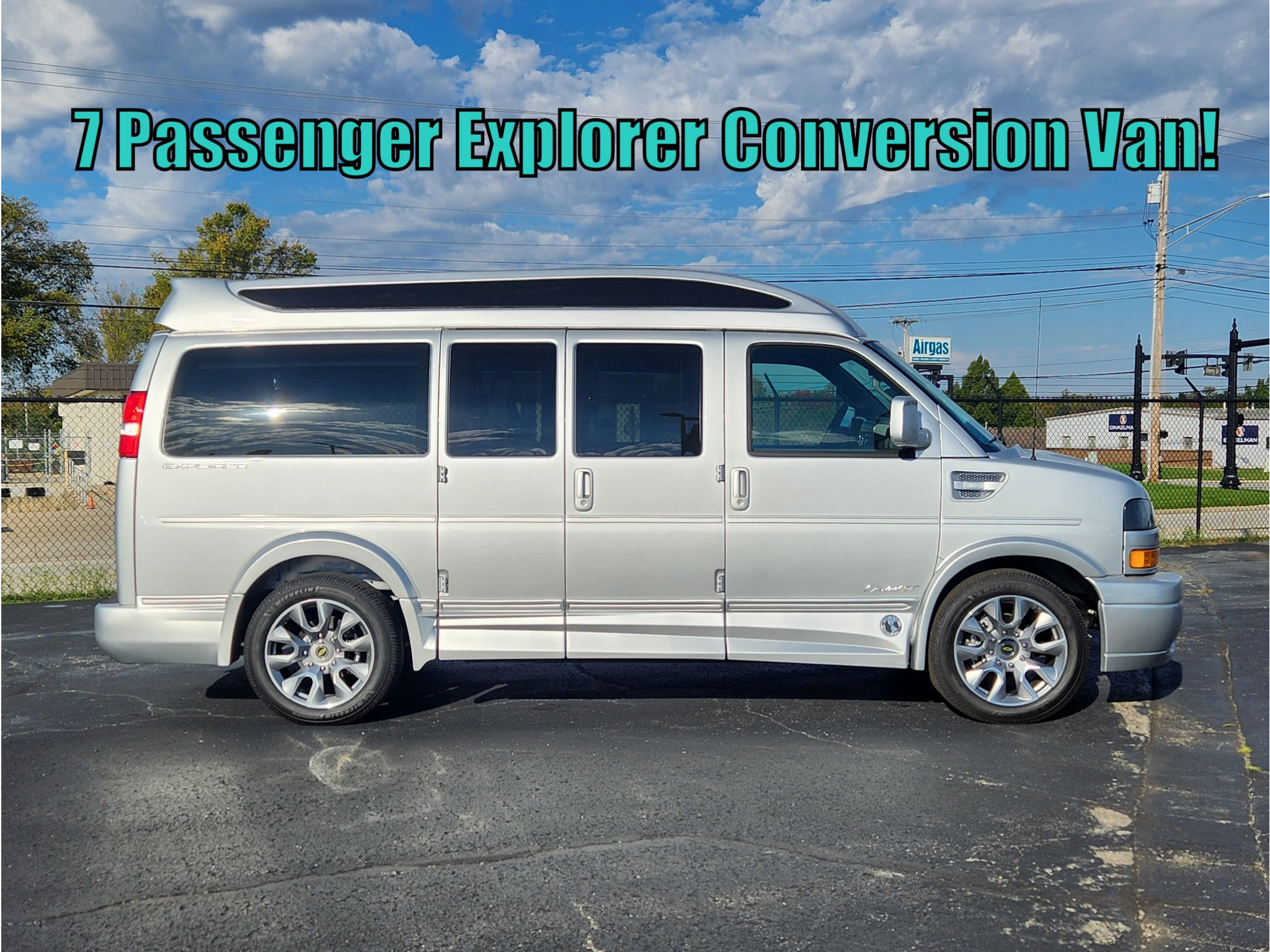 Used 2026 Chevrolet Express 2500 w/ Driver Convenience Package RWD image 11