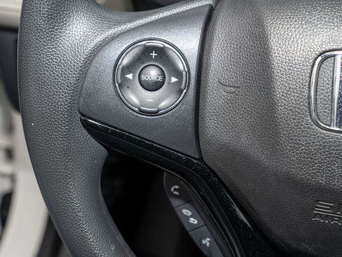Used 2021 Honda HR-V LX image 29