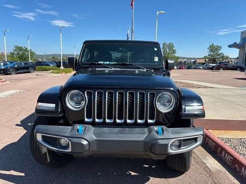 Used 2023 Jeep Wrangler Unlimited Sahara w/ Cold Weather Group AWD/4WD image 2