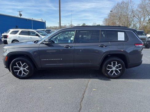 Used 2025 Jeep Grand Cherokee L Limited image 11