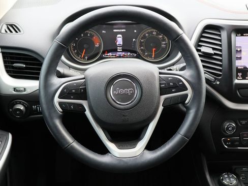 Used 2018 Jeep Cherokee Trailhawk w/ Quick Order Package 27L image 12