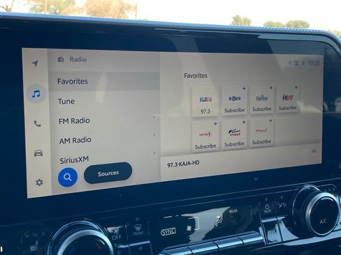 Used 2024 Toyota Highlander Platinum image 21