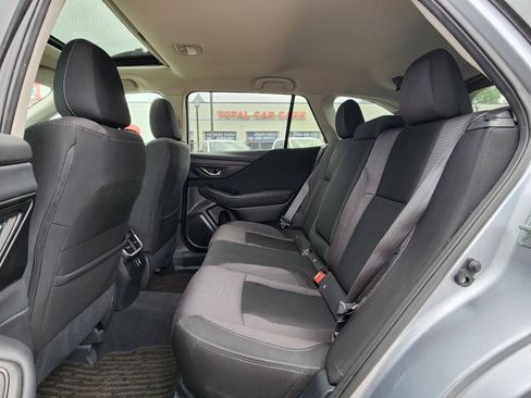 Used 2024 Subaru Outback Premium AWD/4WD image 12