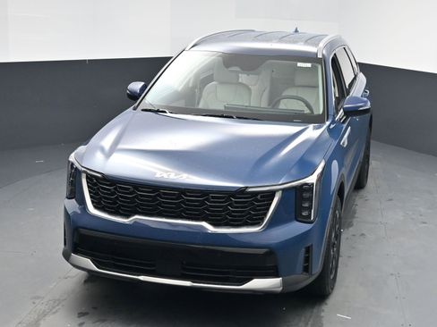 New 2026 Kia Sorento S image 9