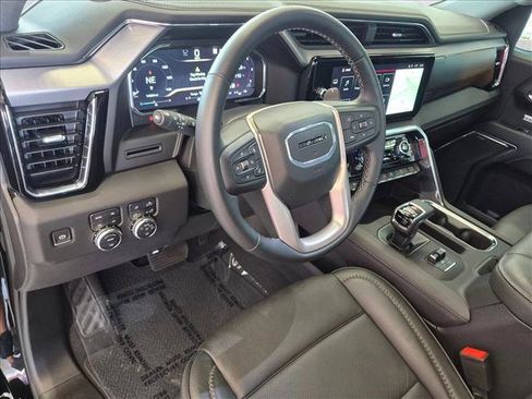 Used 2025 GMC Sierra 1500 Denali AWD/4WD image 9