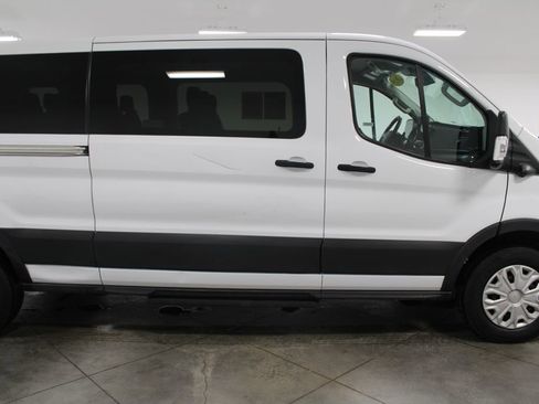 Used 2023 Ford Transit 350 XLT image 11