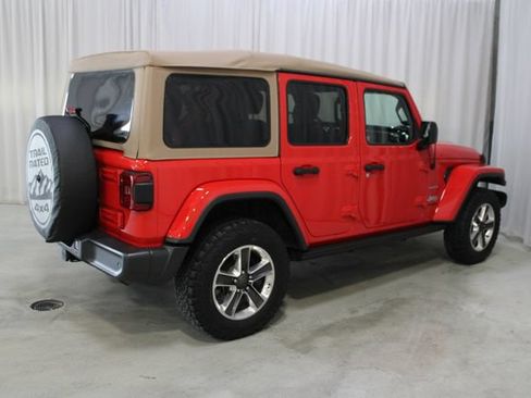Used 2020 Jeep Wrangler Unlimited Sahara AWD/4WD image 31