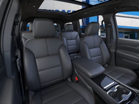 New 2026 Chevrolet Traverse High Country w/ LPO, Floor Liner Package image 16