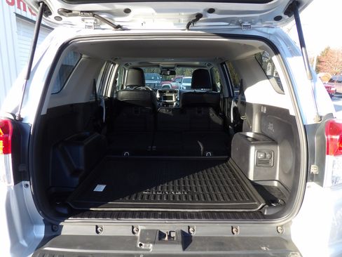 Used 2013 Toyota 4Runner SR5 image 7