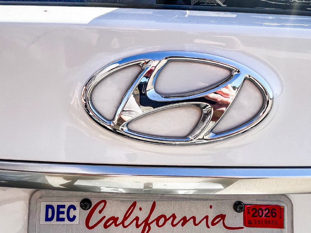 Used 2019 Hyundai Santa Fe Limited AWD/4WD image 9