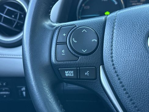 Used 2018 Toyota RAV4 Limited image 25