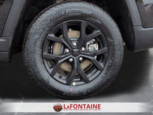 New 2026 Jeep Grand Cherokee Altitude image 32