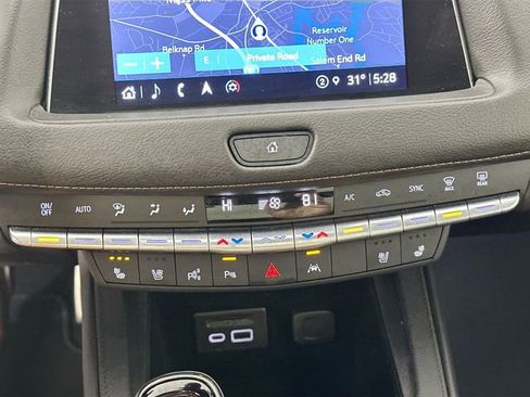 Used 2023 Cadillac XT4 Sport image 15