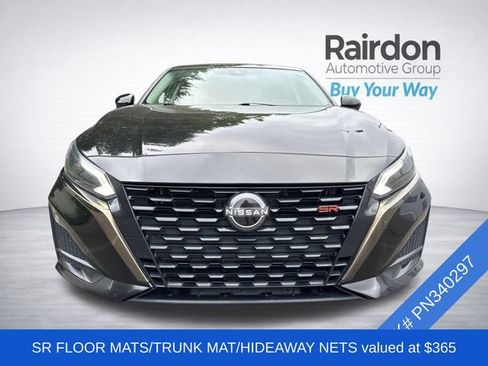 Used 2023 Nissan Altima 2.5 SR FWD image 2