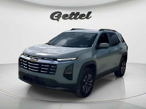 Used 2025 Chevrolet Equinox LT w/ Convenience Package II AWD/4WD image 2