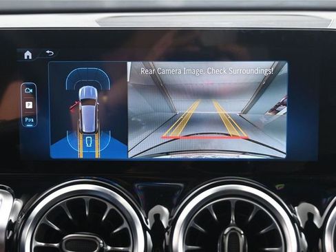 New 2025 Mercedes-Benz GLB 250 image 3