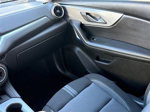 Used 2023 Chevrolet Blazer LT w/ Convenience Package image 17