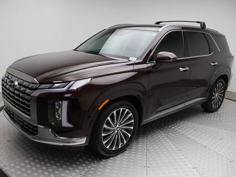 Used 2023 Hyundai Palisade Calligraphy image 1