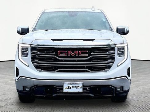 Used 2025 GMC Sierra 1500 SLT AWD/4WD image 2