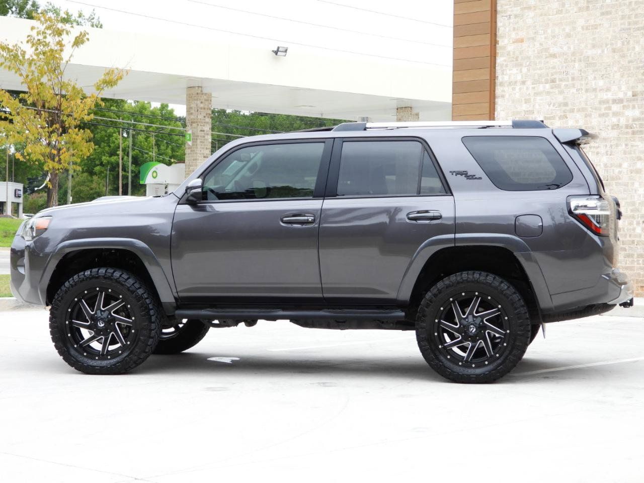 Used 2018 Toyota 4Runner TRD Off-Road Premium AWD/4WD image 44