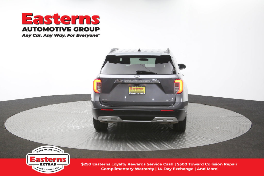 Used 2023 Ford Explorer XLT w/ Equipment Group 202A AWD/4WD image 38