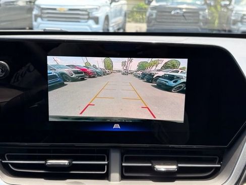 Certified 2026 Chevrolet Trax LT w/ LT Convenience Package FWD image 23