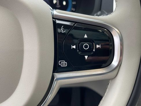 Used 2023 Volvo XC90 B6 Plus w/ Protection Package Premier image 23