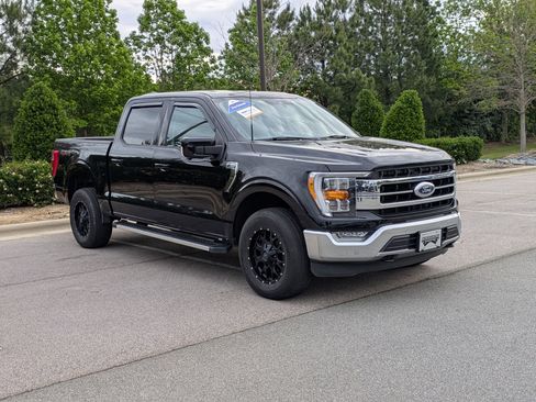 Used 2022 Ford F150 Lariat w/ Trailer Tow Package AWD/4WD image 2