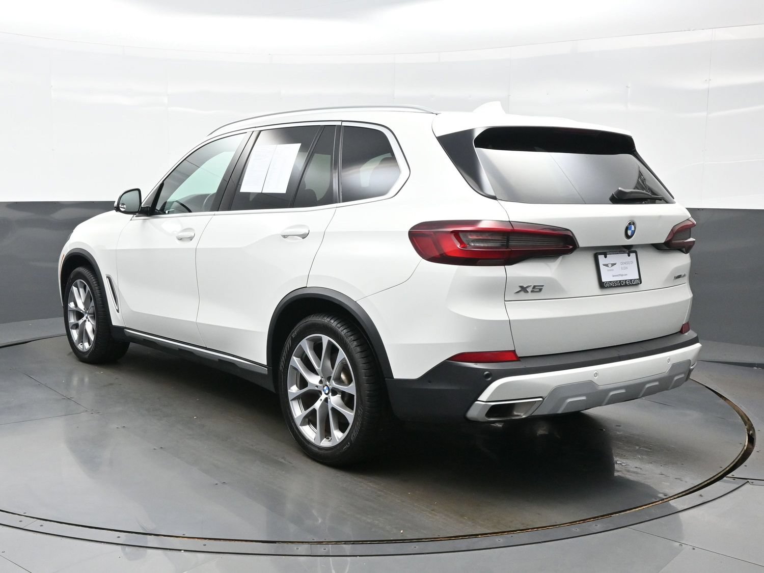 Used 2023 BMW X5 xDrive40i AWD/4WD image 4