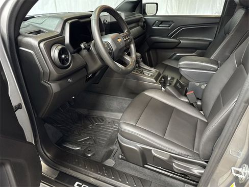 Used 2023 Chevrolet Colorado W/T image 11