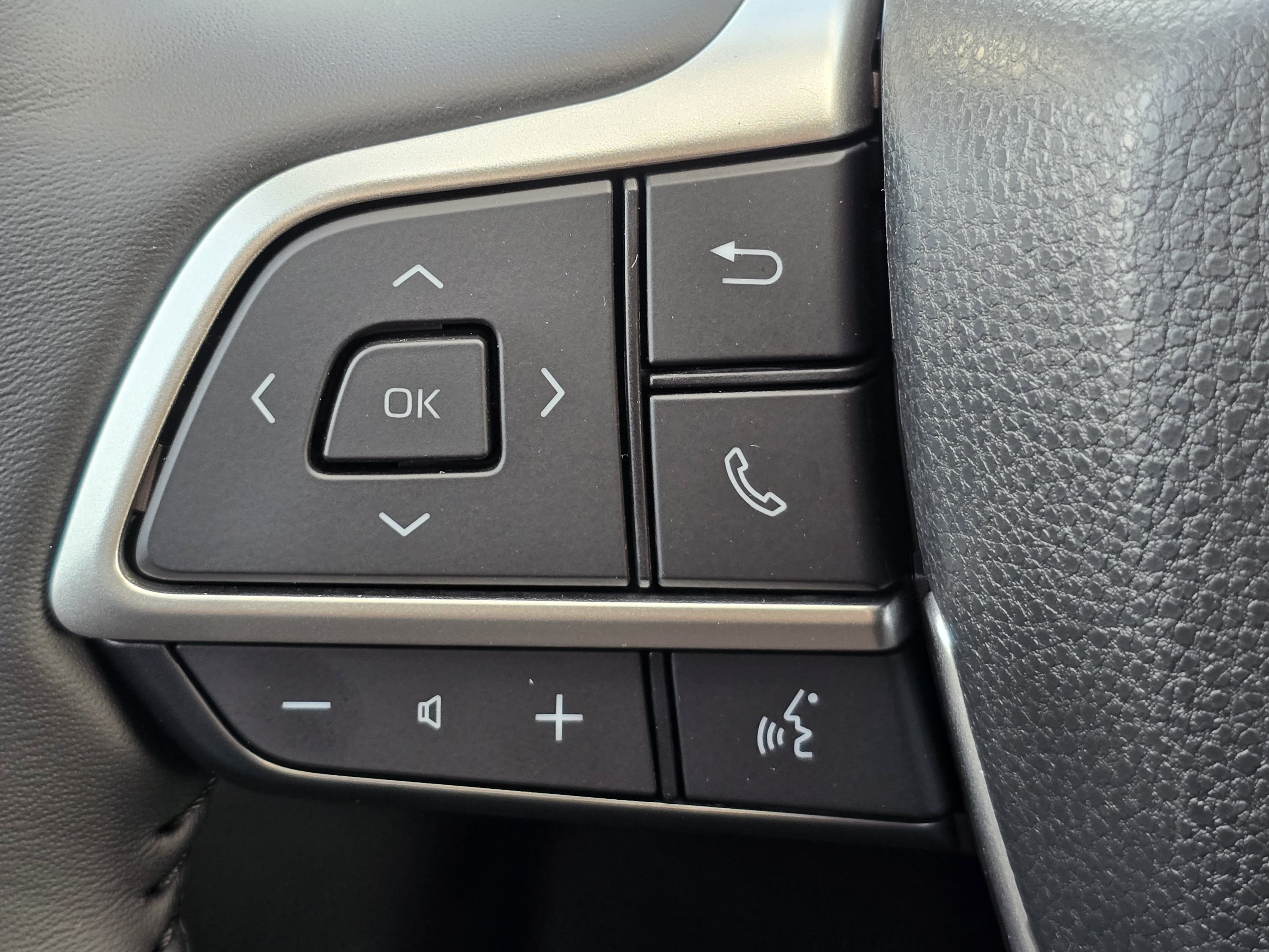 New 2026 Toyota Grand Highlander XLE FWD image 18