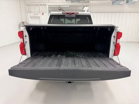 Used 2025 Chevrolet Silverado 1500 High Country w/ High Country Premium Package AWD/4WD image 29